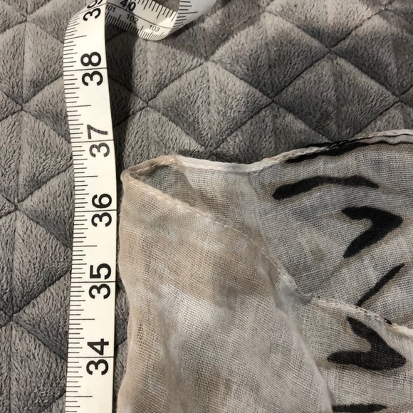 LA Express Eternity Scarf - Picture 6 of 7